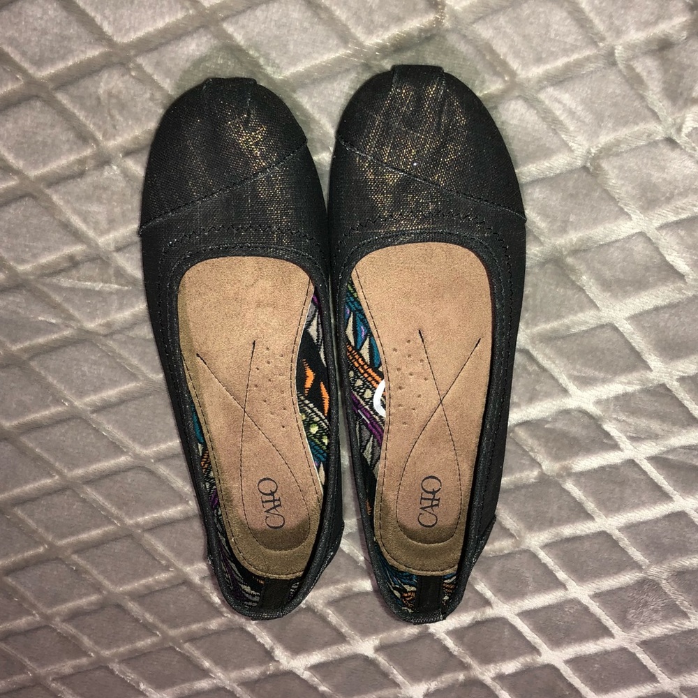 Nice toe flat.